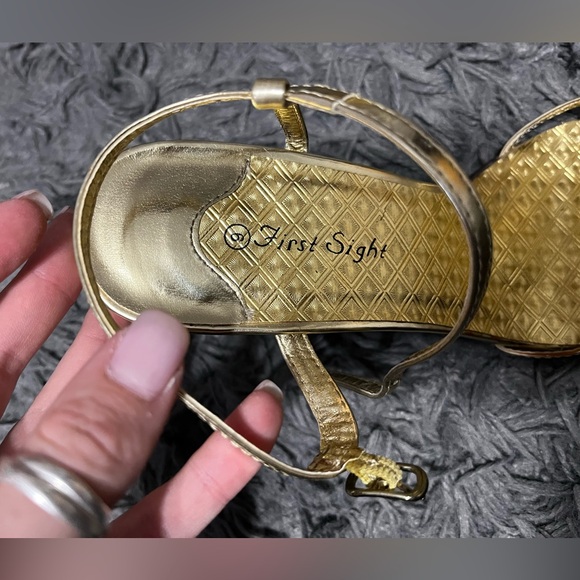 First Sight | Size 9 Gold Heels - Picture 4 of 6